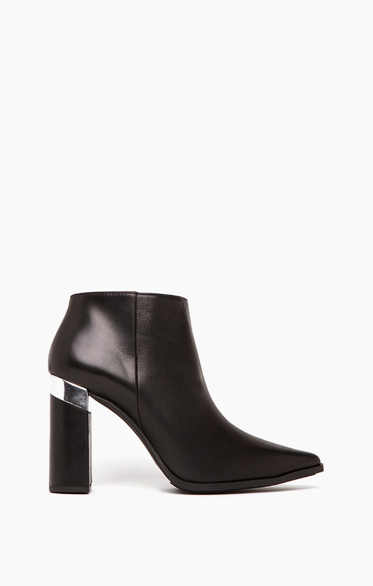 Bota Raven