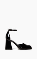 Stiletto Winehouse