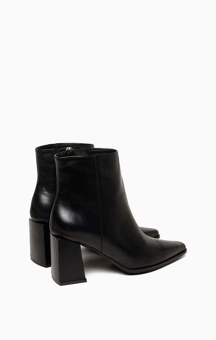 Bota Lucid