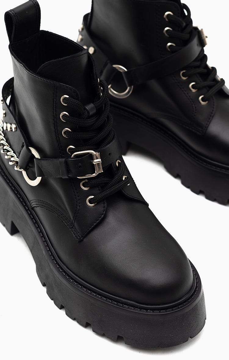 Borcego Bloody