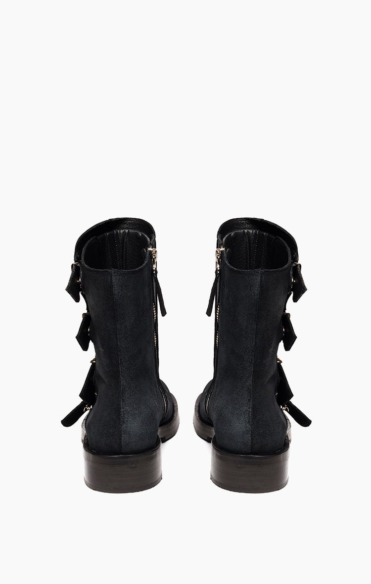 Bota Bomber