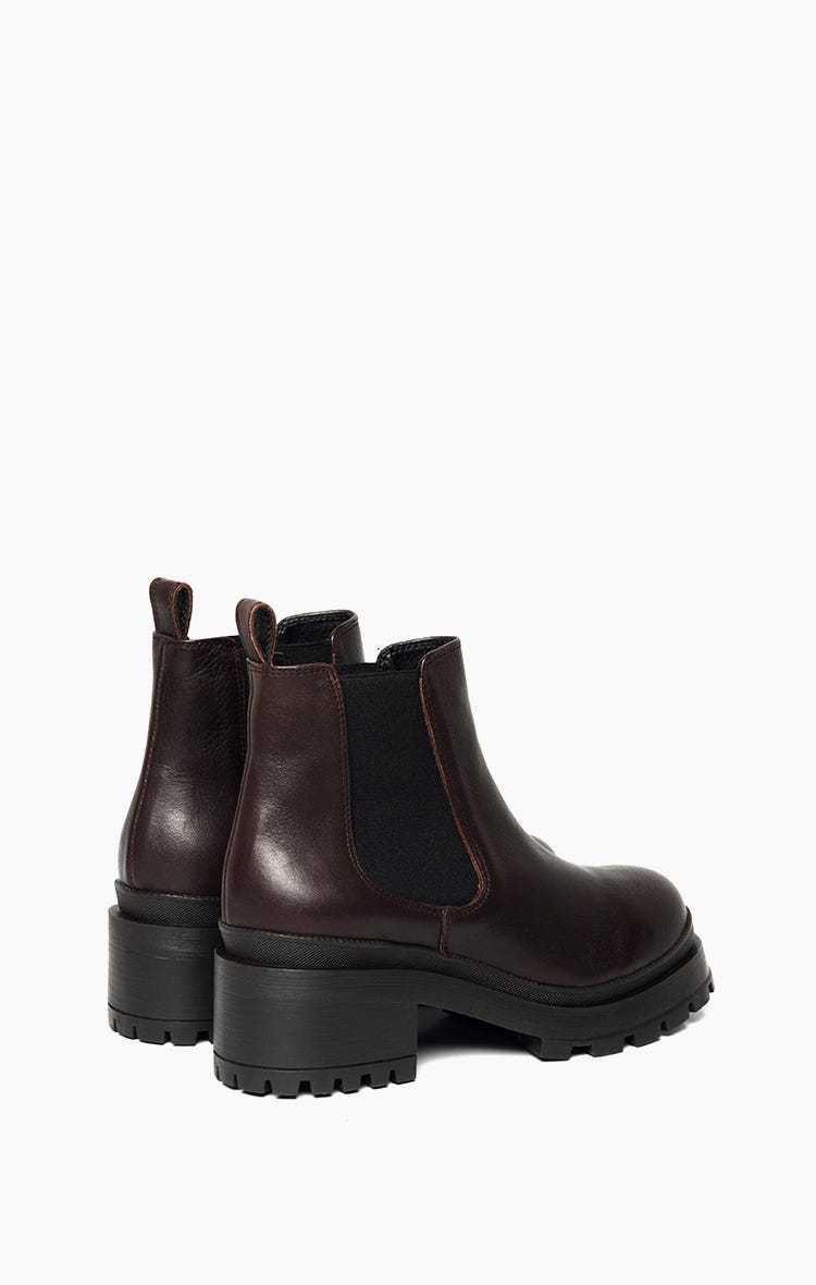 Bota Everett
