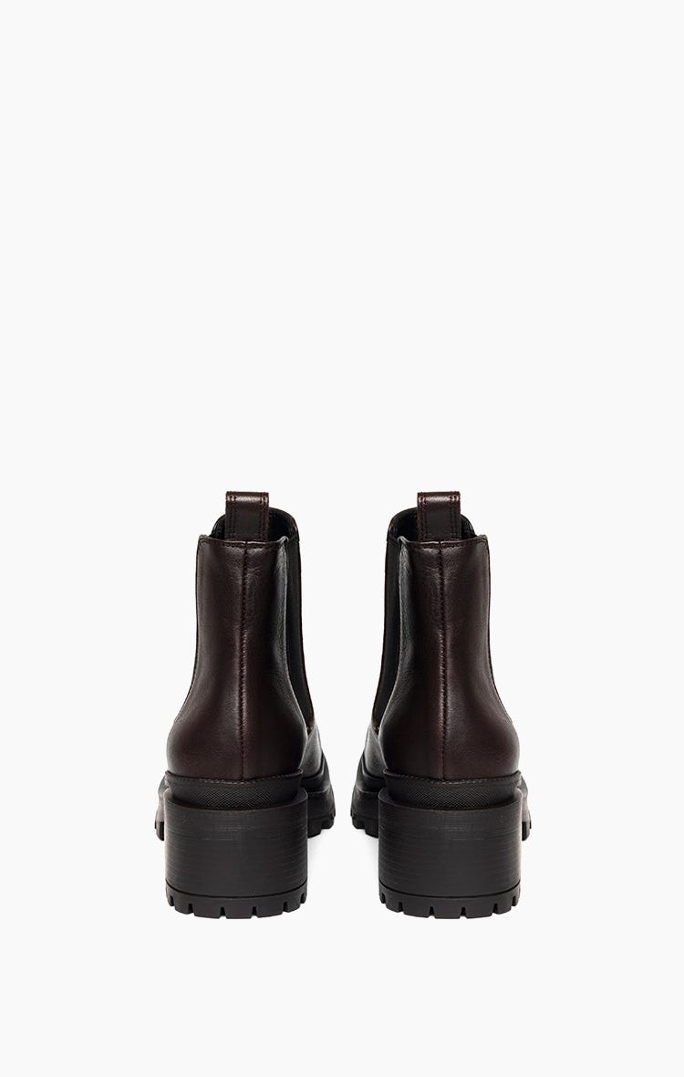 Bota Everett